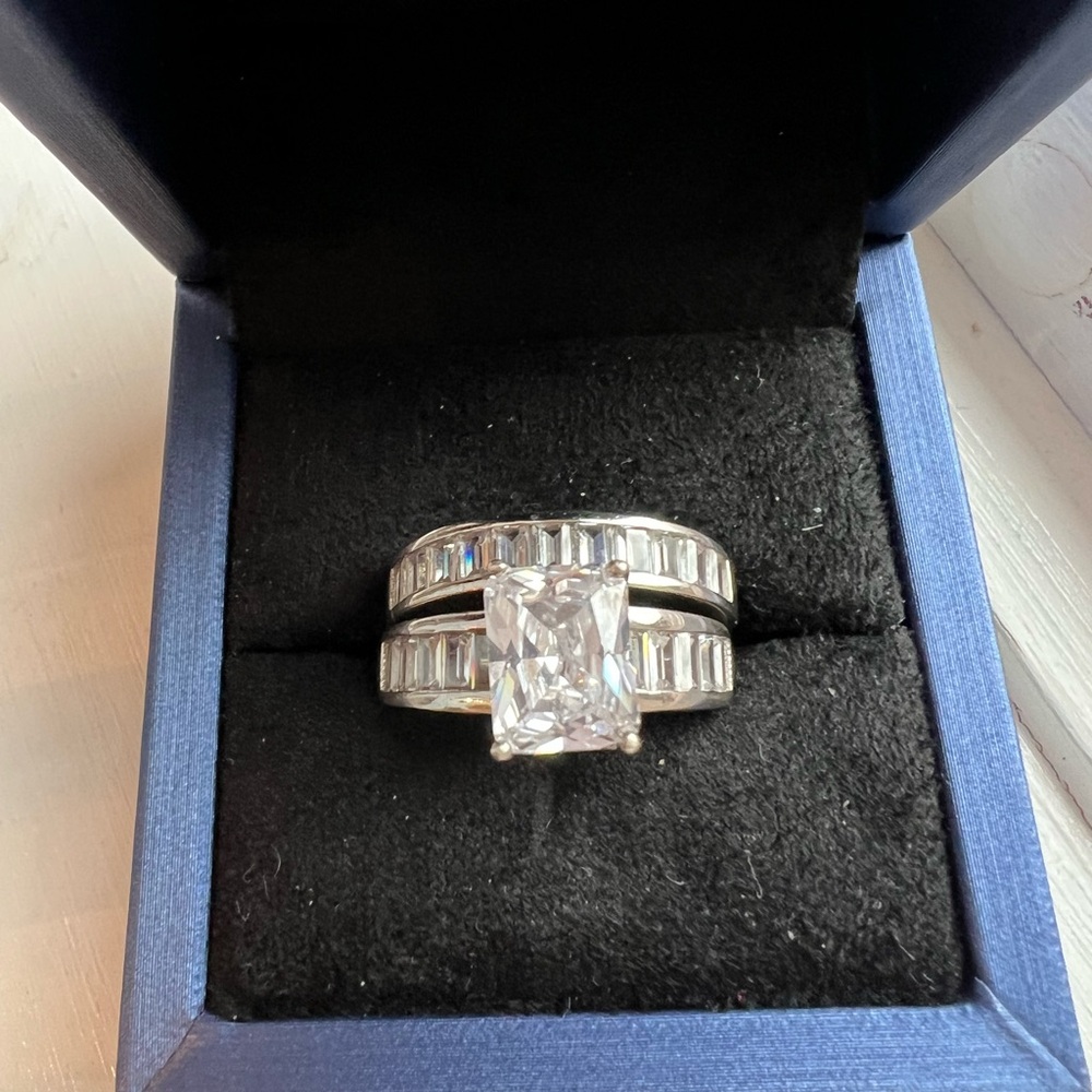 Elegant Silver Women's Wedding Rings